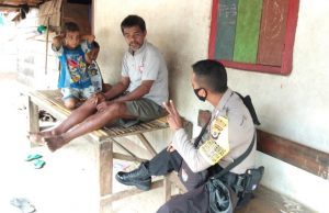 Sambangi Bapak Aset Samangun, Bhabinkamtibmas Batu putih Sampaikan New Normal