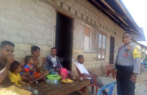 Bhabinkamtibmas Latdalam Sambang Petani dan Sampaikan Binluh tentang Karhutlah