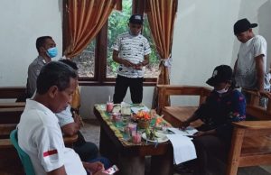 Giat Pembagian BLT Lauran diamankan Bhabinkamtibmas