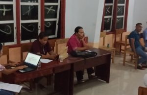 Bhabinkamtibmas Lermatang hadir dan amankan Giat Rapat Panitia Pilkades