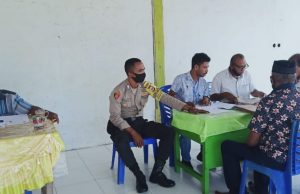 Bhabinkamtibmas Lauran hadiri amankan Giat Pendaftaran Balon Kades Lauran