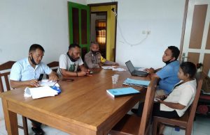 Bhabinkamtibmas Sifnana bersama Kanit Serse Polsek Tanimbar Selatan Laksanakan Giat Satgasda Pemulihan Ekonomi Nasional