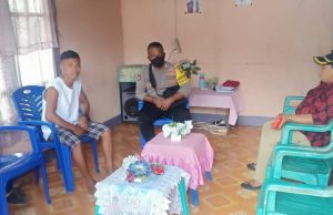 Sambangi Ibu Tanti Saka, Bhabinkamtibmas Sofyanin ajak patuhi Protokol Covid-19