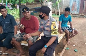 Sambangi Warga di Rumah Bapak Homes Sairdekut, Bhabinkamtibmas Welutu sampaikan New Normal