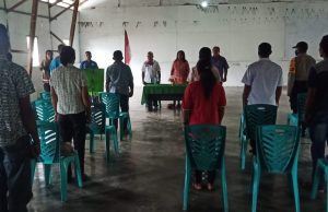 Bhabinkamtibmas Wowonda hadiri dan amankan Giat Pelantikan Panitia Pilkades
