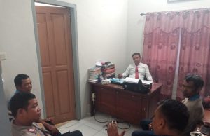 Ps. Kanit Binmas Polsek Tanimbar Utara Memediasi Pengaduan Terkait Tunggakan Pembayaran Sewa Alat Berat, BBM Jenis Solar dan Oli