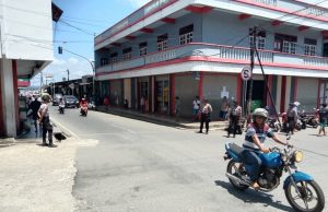 Personil Polsek Tanimbar Selatan Gelar Patroli Dialogis di siang hari.