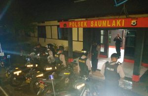Bripka W. Atajalim Pimpin Giat Patroli Malam Polsek Tanimbar Selatan