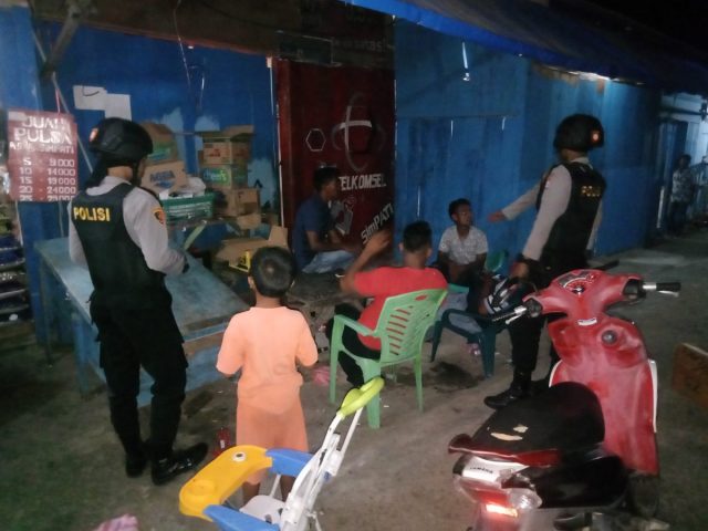 Patroli Malam Polsek Larat