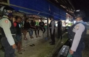 Polsek Tanimbar Selatan terus Gelar Patroli Malam dan Sosialisasi “Kebiasaan Baru” dan berantas Penyakit Masyarakat