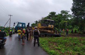 Kapolsek Tansel Pimpin Personil amankan Giat Land Clearing PT. Sinarmas Grup di Lermatang.