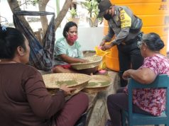 Bhabinkamtibmas Adaut Giat Sambang kepada Warga dan ajak patuhi Prokes Covid-19