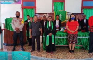 Bhabinkamtibmas Adodo Molu Amankan Ibadah Gereja Sion Jemaat GPM Adodo Molu