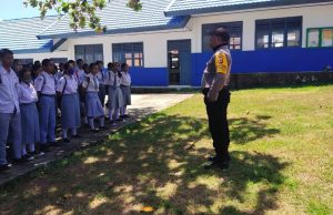 Bhabinkamtibmas Kelurahan Saumlaki bersama personil Polsek Amankan Giat Tawuran antar Siswa SMA N. 2 Tansel