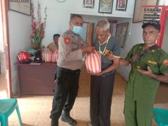 Bhabinkamtibmas Lorulun Laksanakan Giat Pembagian Bansos Kapolri Tahap III