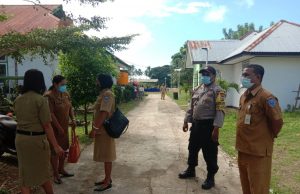 Bhabiinkamtibmas Lorulun Giat Patroli Cek lokasi Karantina Mandiri