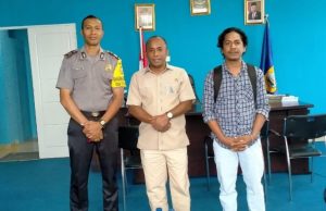 Bhabinkamtibmas Tutukembong bersama Sekdes berkordinasi batas wilayah Desa