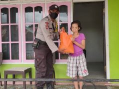 Bhabinkamtibmas Olilit Barat Sambangi Ibu Fani Londar dan Ibu Siti Malayat