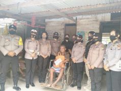 Bhabinkamtibmas Olilit Timur Laksanakan Pengamanan Giat Bansos Untuk Kaum Disabilitas
