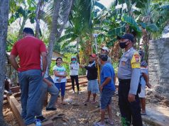 Bhabinkamtibmas Sifnana Amankan Giat Pengukuran Lahan Warga