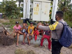 Bhabinkamtibmas Werain Giat Sambang dan Ajak Patuhi Protokol Kesehatan Covid-19
