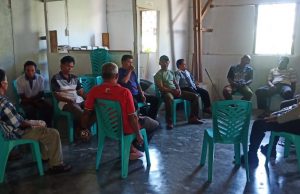 Bhabinkamtibmas Wowonda Laksanakan Giat DBK dalam Rencana Pembangunan Jalan Setapak Desa