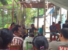 Bhabinkamtibmas dan Babinsa Kabiarat Sambangi Warga dan Binluh