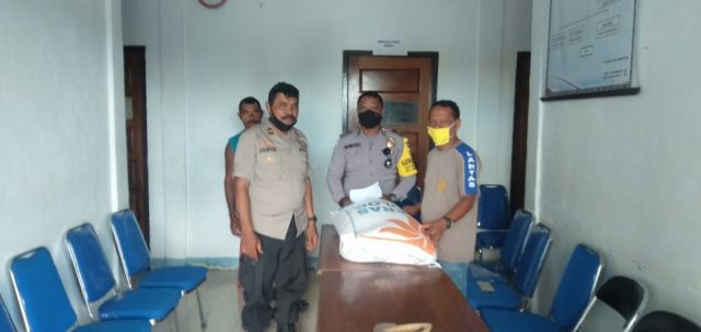 Kapolsek Wermaktian__Bansos