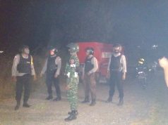 Tim Patroli Polsek Tansel bersama Bhabinkamtibmas Kelurahan Saumlaki bersinergi dengan personil TNI dan Tim Damkar bertindak cepat atasi Kebakaran di belakang Kantor BPKAD Kep. Tanimbar