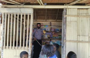 Bhabinkamtibmas Amdasa Laksanakan Program Belajar Mengajar