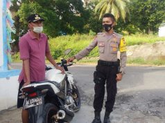 Sambangi Bapak Penjabat Kades Waturu, Bhabinkamtibmas Waturu Laksanakan Giat Edukasi, Sosialisasi dan Himbauan Protokol Kesehatan Covid-19