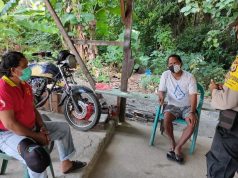 Sambangi kedua warga di Desa, Bhabinkamtibmas Olilit Barat Giat Sosialisasi Prokes Covid-19