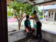 DDS Keluarga Martinus Sakliresy, Bhabinkamtibmas Wowonda Sosialisasikan Kegiatan Perimbangan Operasi Yustisi Penegakan Hukum Protokol Kesehatan Covid-19