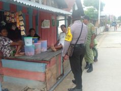 Giat Sosialisasi Pemberlakuan Protokol Kesehatan Covid-19 di Laksanakan oleh Bhabinkamtibmas dan Danton Linmas Wermatang