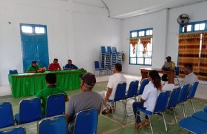 Bhabinkamtibmas Adaut Laksanakan Pengamanan Rapat Musyawarah Bersama Pengurus Bumdes