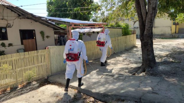 16. Penyemprotan__Disinfektan