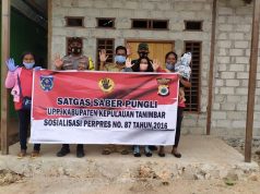 Bhabinkamtibmas dan Babinsa Lermatang Sosialisasikan Giat Satgas Saber Pungli Pada Warga Desa Binaan