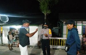 Bhabinkamtibmas Olilit Timur Laksanakan Patroli Desa dan Sampaikan Pesan 4M