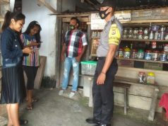 Sambangi Warga, Bhabinkamtibmas Tutukembong Sampaikan Binluh AKB