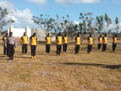 Kapolsek Selaru Polres Kep. Tanimbar Pimpin Giat Apel Olahraga pesonil di hari Jumat