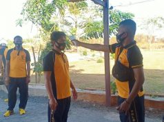 Cegah Penyebaran Corona di lingkungan Polsek, Personil Polsek Selaru giat Cek Suhu Tubuh