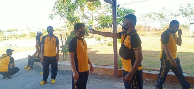 24. Polsek Selaru__Cek suhu