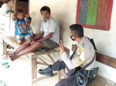 Kunjungi salah satu Warga, Bhabinkamtibmas Batu Putih ajak tetap pakai Masker