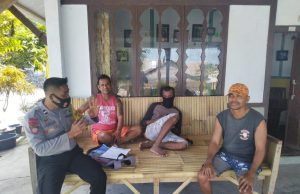 Sambangi Pemuda Desa, Bhabinkamtibmas Amdasa Sampaikan Arahan Edukasi, Sosialisasi dan Himbauan Protokol Kesehatan Covid-19 dan AKB