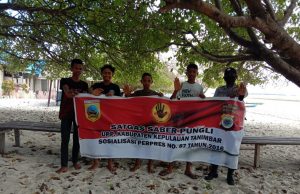 Bhabinkamtibmas Matakus Sosialisasikan Perpres Nomor 87 tahun 2016 tentang Satgas Saber Pungli Kepada Pemuda dan Pemerintah Desa