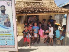 Bhabinkamtibmas Amdasa Laksanakan Program Belajar Dengan Membaca Anak Menuju Indonesia Cerdas Pada Situasi Pandemi Covid-19