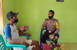 Bhabinkamtibmas Waturu Sampaikan Arahan Edukasi, Sosialisasi dan Himbauan Pendisiplinan Protokol Kesehatan Covid-19 dan AKB Kepada Saudara Mesak Ratuanik