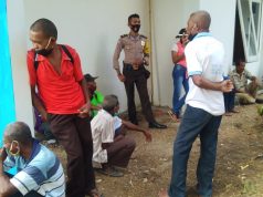 Sambangi 15 Orang Warga Desa, Bhabinkamtibmas Waturu Sampaikan Pesan 4M