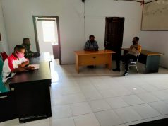 Giat Sinergitas TNI – POLRI – Pemerintah Desa, Bhabinkamtibmas Wowonda Laksanakan Tatap Muka Penertiban Kandang Hewan Ternak Babi