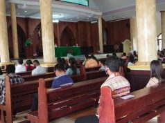 Bhabinkamtibmas Kelurahan Saumlaki Amankan Misa Biasa Minggu Ke-XXIV di Gereja St. Mathias Saumlaki